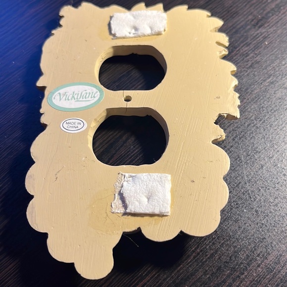 COPY - 3D Vicki Lane ivy vine grape decorative wall double outlet plate - Picture 4 of 5